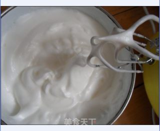 新手0失败8寸戚风蛋糕的做法步骤：3