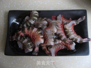 软炸虾仁的做法步骤：1