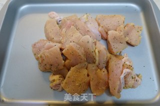 香草鸡胸块儿的做法步骤：2