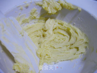 酥香肉松卷的做法步骤：6