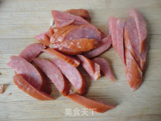 杏鲍菇炒香肠的做法步骤：2