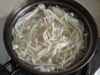 金针肥牛的做法步骤：2