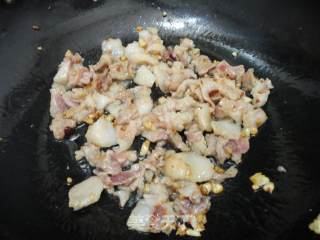 蕨菜炒花肉的做法步骤：4