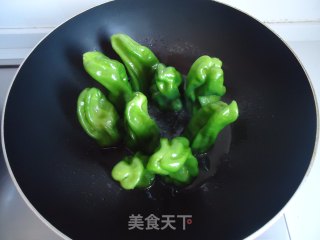 简单的下饭菜---辣椒塞肉的做法步骤：4