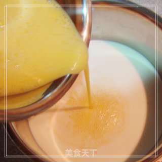 换一种模具换一种心情----焦糖鸡蛋布丁的做法步骤：4