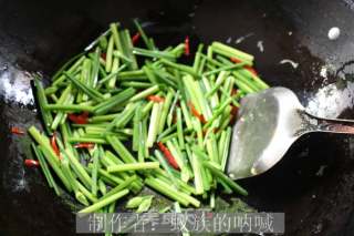 韭菜花炒鸡蛋的做法步骤：6