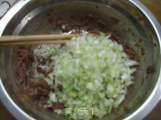 猪肉大葱馅饼的做法步骤：4