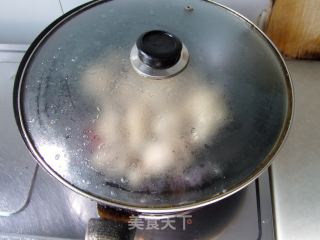 番茄红烩肉翅根的做法步骤：5