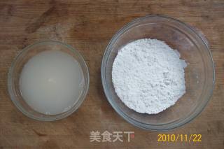 蒜香萝卜雀蛋饼的做法步骤：1