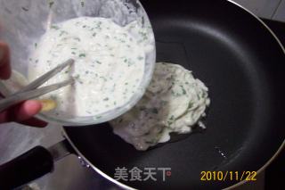 蒜香萝卜雀蛋饼的做法步骤：12