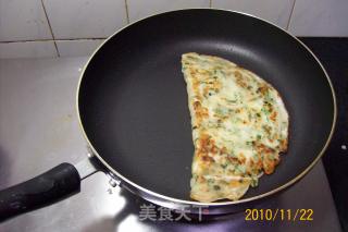 蒜香萝卜雀蛋饼的做法步骤：16