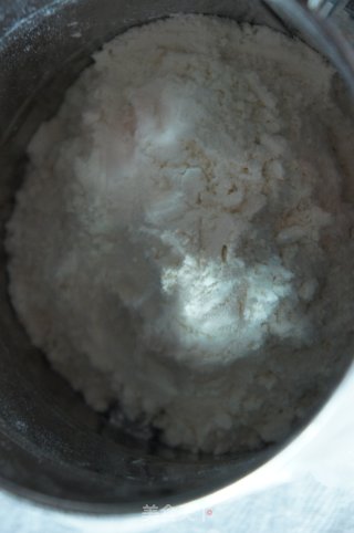 【我的烘培时间】幻想中的彩色豹纹世界---七彩豹纹蛋糕卷的做法步骤：3