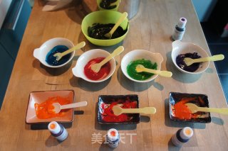 【我的烘培时间】幻想中的彩色豹纹世界---七彩豹纹蛋糕卷的做法步骤：16