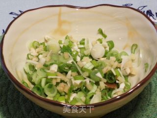 鱼香凤爪的做法步骤：2