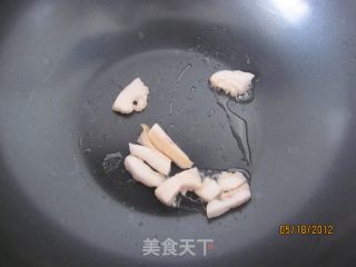家常小菜肉丝蒜薹的做法步骤：2