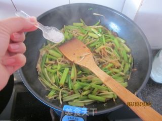 茄汁新三丝的做法步骤：9