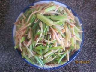 茄汁新三丝的做法步骤：10