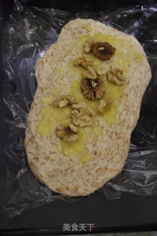 香蕉核桃蜜土司的做法步骤：4