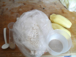无可比拟的柔软——自制土豆吐司（中种法）的做法步骤：1