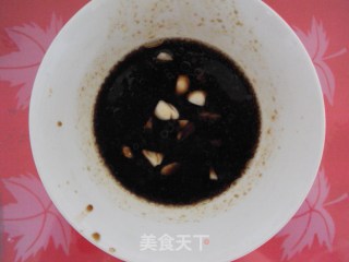 夏日清爽凉菜------拌黄瓜的做法步骤：2