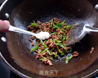 青椒肉丝的做法步骤：8
