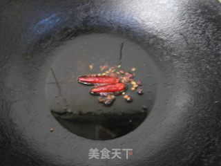 炝拌绿甘蓝的做法步骤：2
