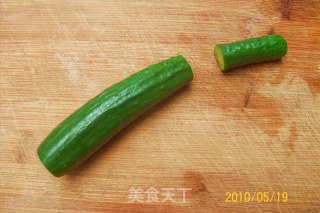 糖醋黄瓜草青鱼的做法步骤：1