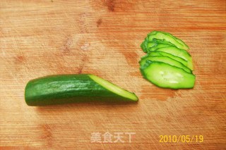 糖醋黄瓜草青鱼的做法步骤：3