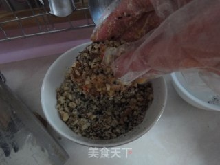 虾肉核桃芝麻饼的做法步骤：15