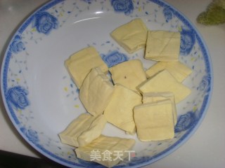 油炸臭豆腐的做法步骤：1
