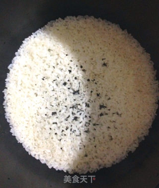 让你欢呼的清淡优雅——葱油菜饭的做法步骤：1