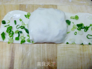 【简单制作的花样饼】多层烙饼技巧---多层葱花烙饼的做法步骤：9