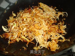 干煸黄金土豆丝的做法步骤：6
