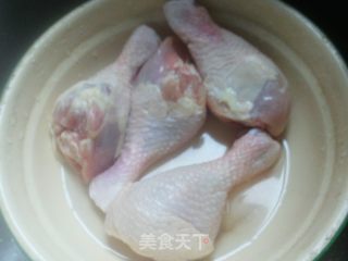 红烧鸡腿的做法步骤：1