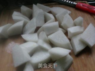 白烧萝卜的做法步骤：1
