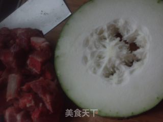 冬瓜小排汤的做法步骤：1