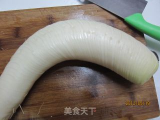 第一次做的酸甜萝卜的做法步骤：1
