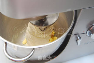 抹茶蜜豆圆吐司的做法步骤：2