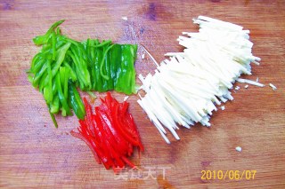《缕缕情丝述衷肠》‘缕缕青丝素中肠’的做法步骤：1
