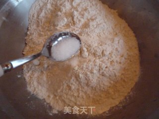 健康油饼的做法步骤：2