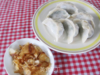 柴鱼煎饺的做法步骤：1