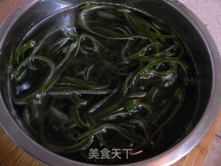 酸辣白菜海带丝的做法步骤：3