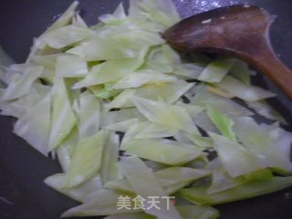 菜笋炒鸡蛋的做法步骤：3