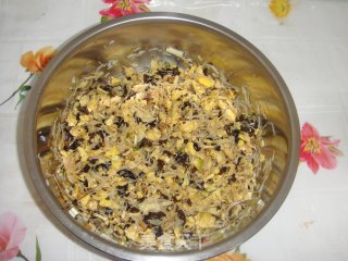 西葫芦香菇素包子的做法步骤：2