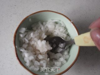 咳嗽咽喉红肿的偏方——蜂蜜萝卜的做法步骤：5