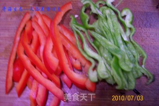 【1条黑鱼6道菜】——之一《青椒茭白炒鱼柳》的做法步骤：5