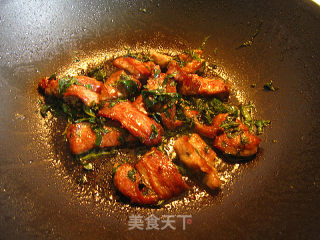 紫苏猪颈肉炒南瓜的做法步骤：4