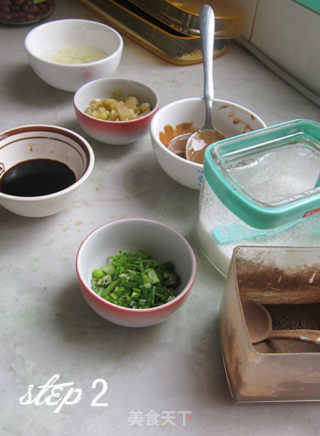 湖北名小吃——｛热干面｝的做法步骤：2