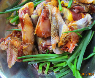 电饭煲版三杯鸡的做法步骤：6