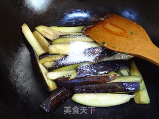 鱼香茄条的做法步骤：5